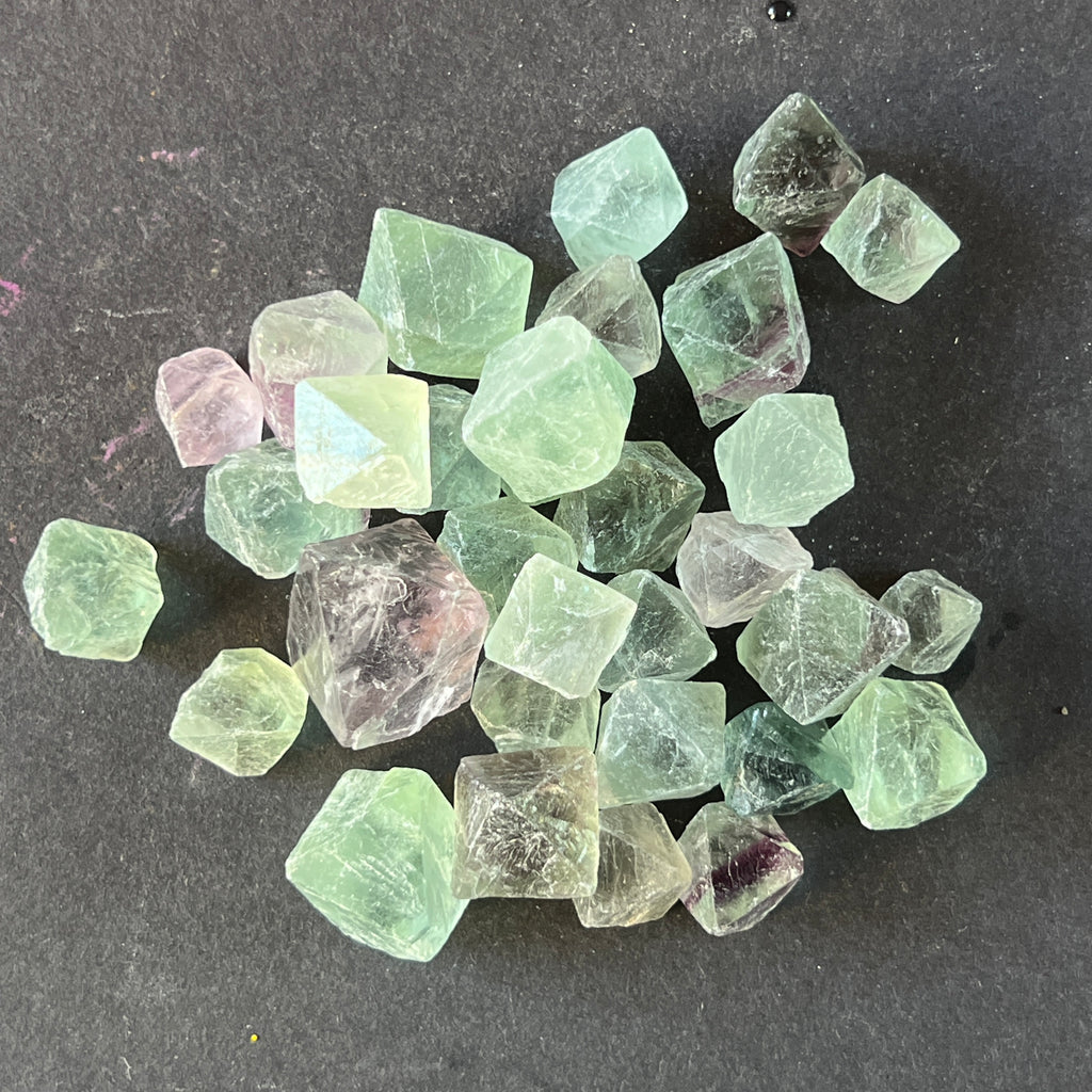 Octaedru fluorit, pietre semipretioase - druzy.ro 4 