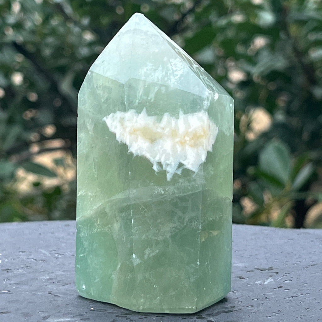 Obelisc fluorit verde model 23, pietre semipretioase - druzy.ro 1 