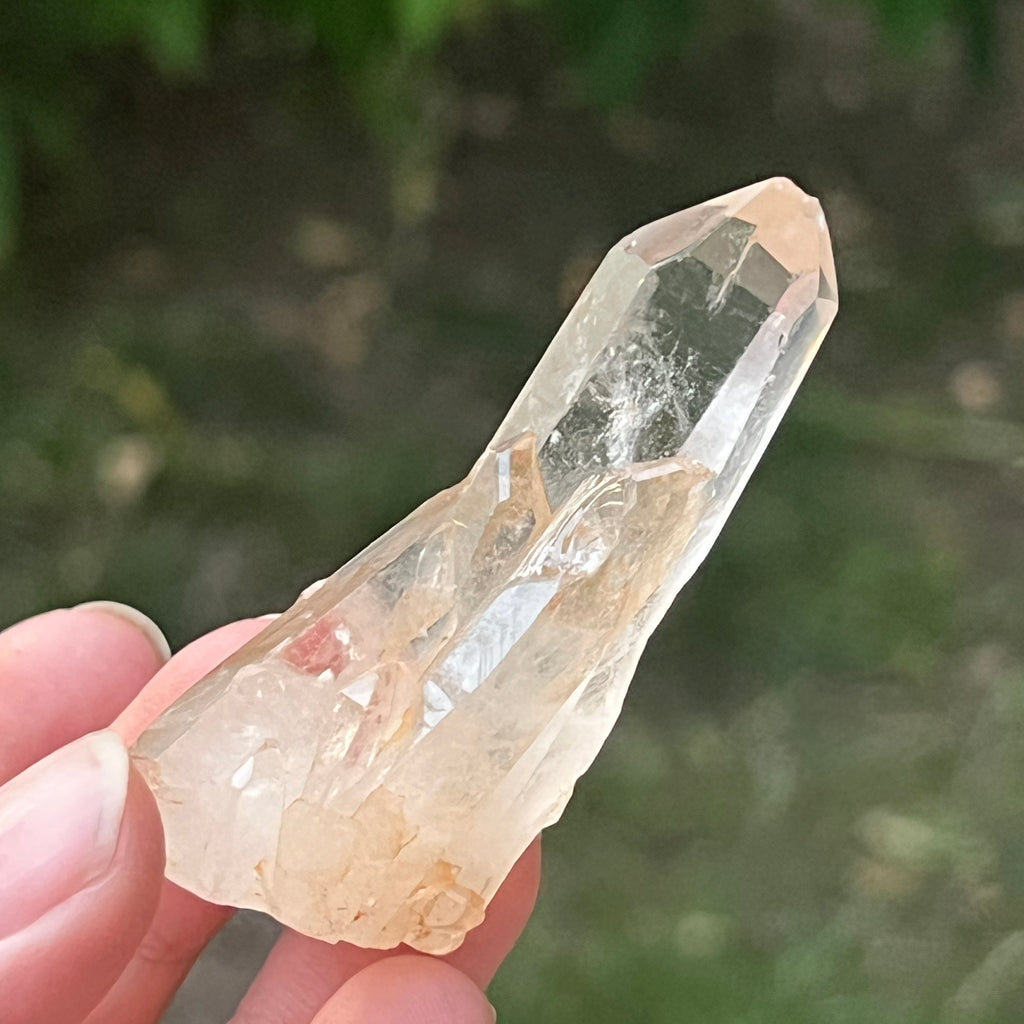 Cristal de cuarț cu incluziuni de goethit brun-portocaliu | Model 13, pietre semipretioase - druzy.ro 2 