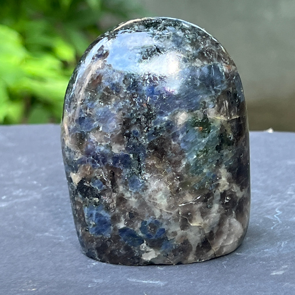 Sculptura structura Iolit (safir de apa) din Madagascar model 1, pietre semipretioase - druzy.ro 3 