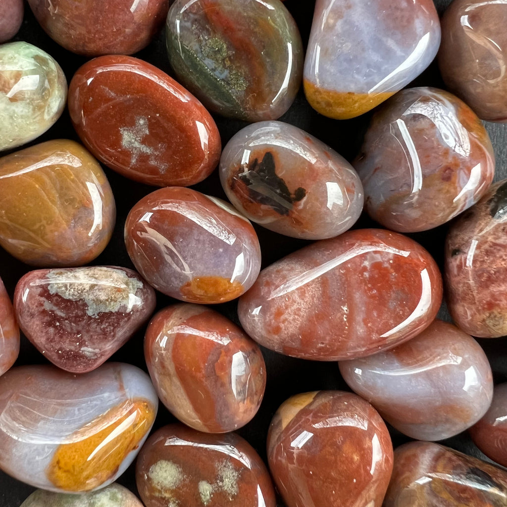 Sardonix piatra curajului si protectiei, piatra rulata, m2, rosu, druzy.ro, cristale 1