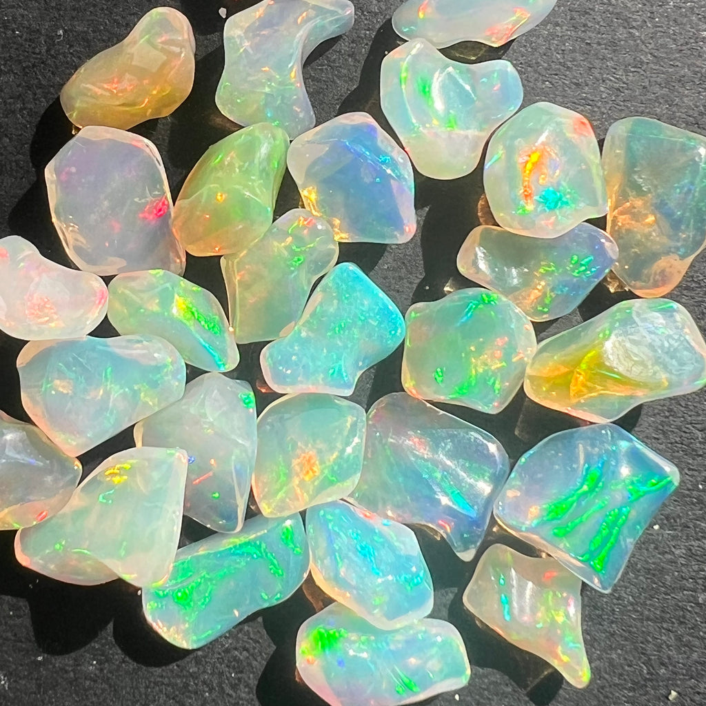 Opal de foc, opal Etiopia 1 cm AAA, druzy.ro, cristale 4