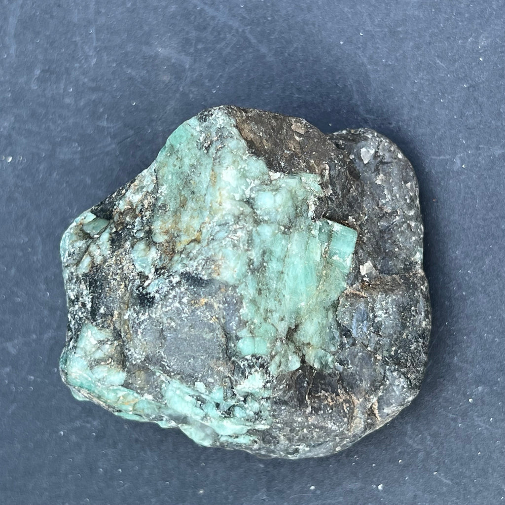 Smarald in matrice Columbia m3, druzy.ro, cristale