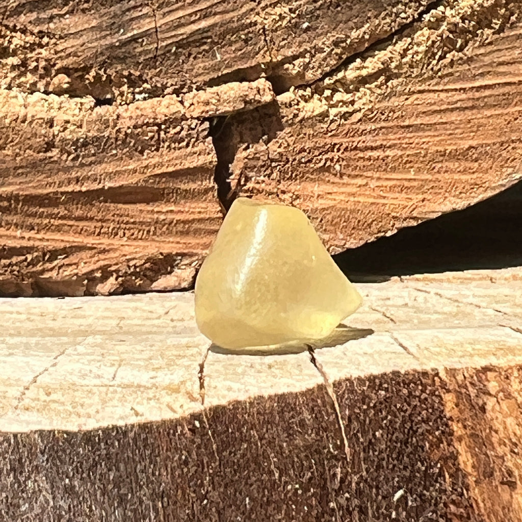 Tectita aurie, sticla desertului Libia piatra bruta model 4, calitate AAA, pietre semipretioase - druzy.ro 2 