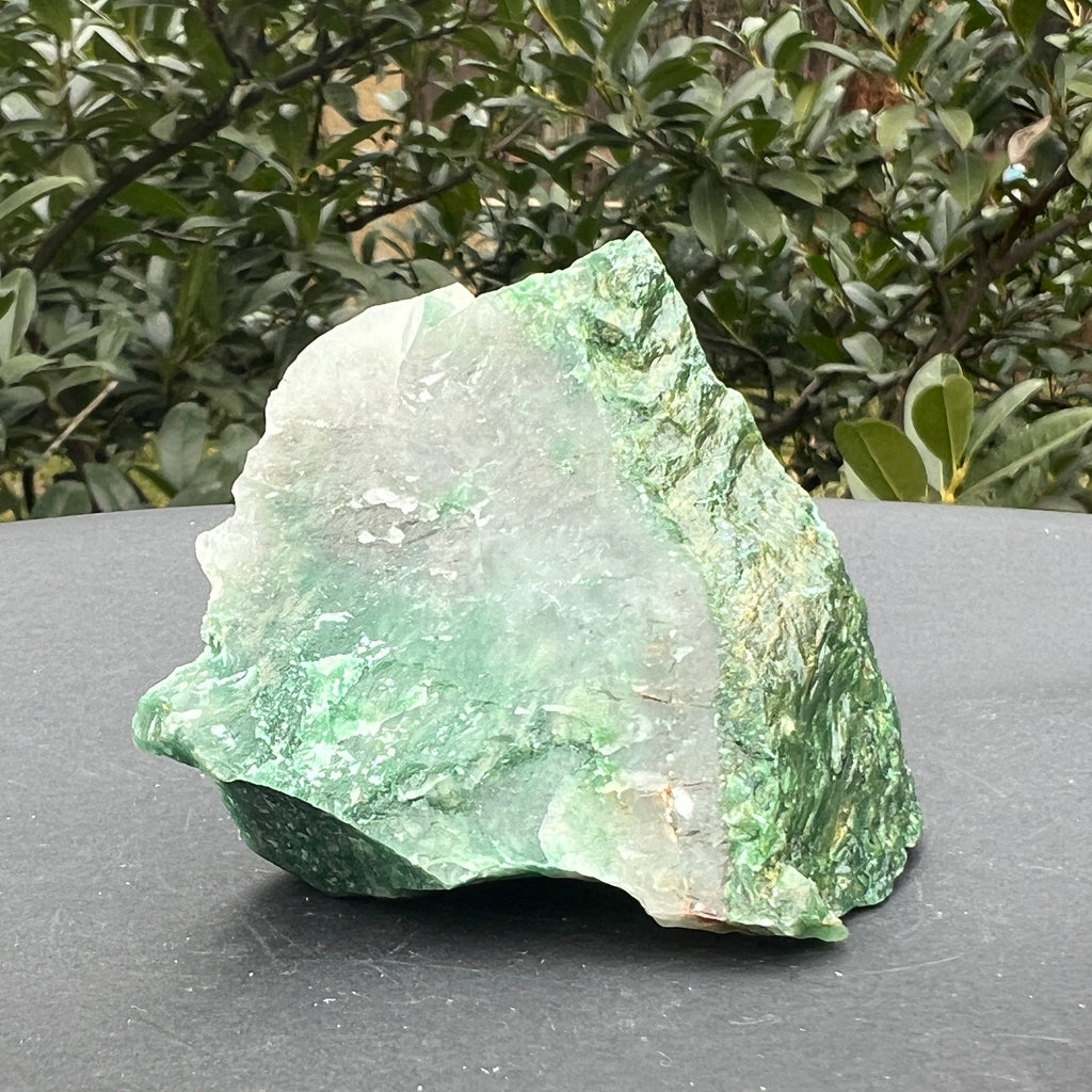 Jad verde piatra bruta model 44, pietre semipretioase - druzy.ro 7 