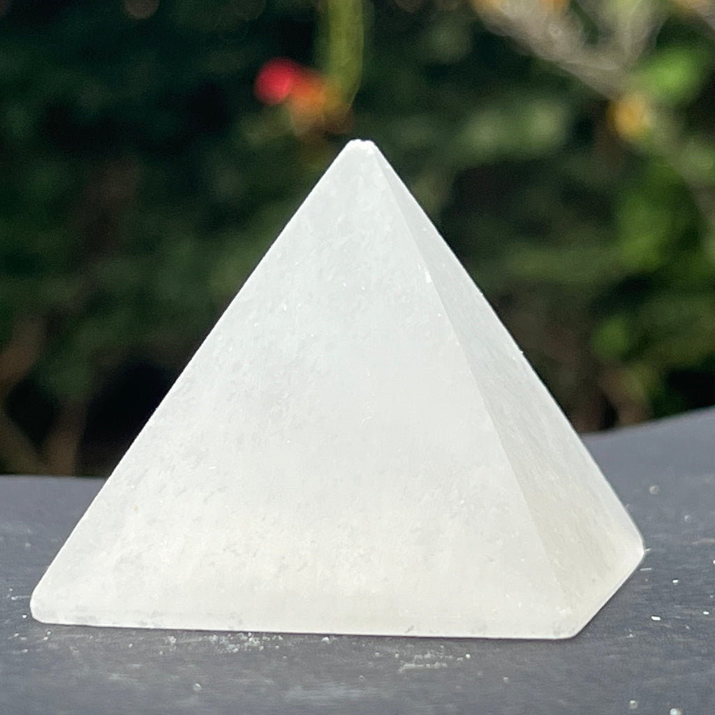 Piramida selenit 5 cm, druzy.ro, cristale 1