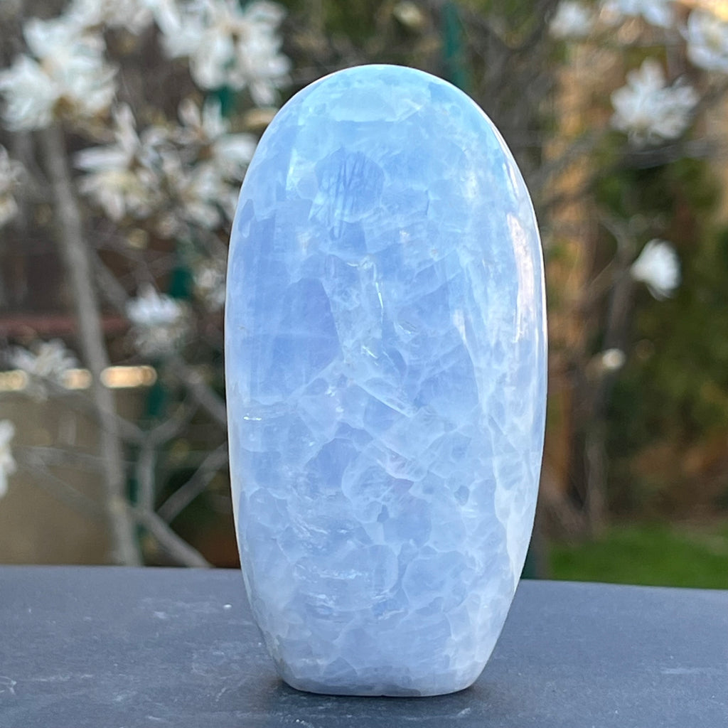 Calcit albastru structura forma libera din Madagascar model 7, druzy.ro, cristale 1