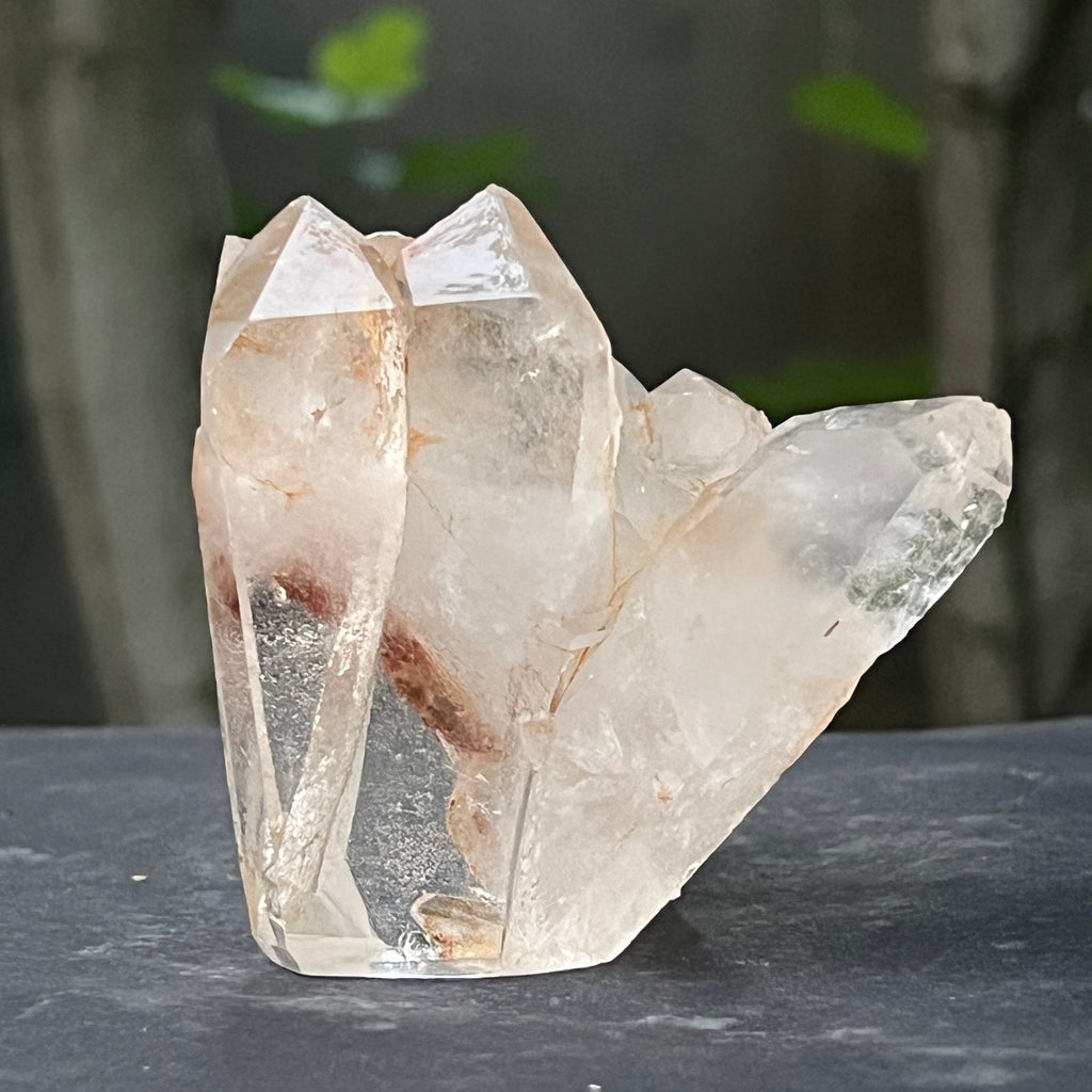 Cristal de cuarț cu incluziuni de goethit brun-portocaliu | Model 4, pietre semipretioase - druzy.ro 4 