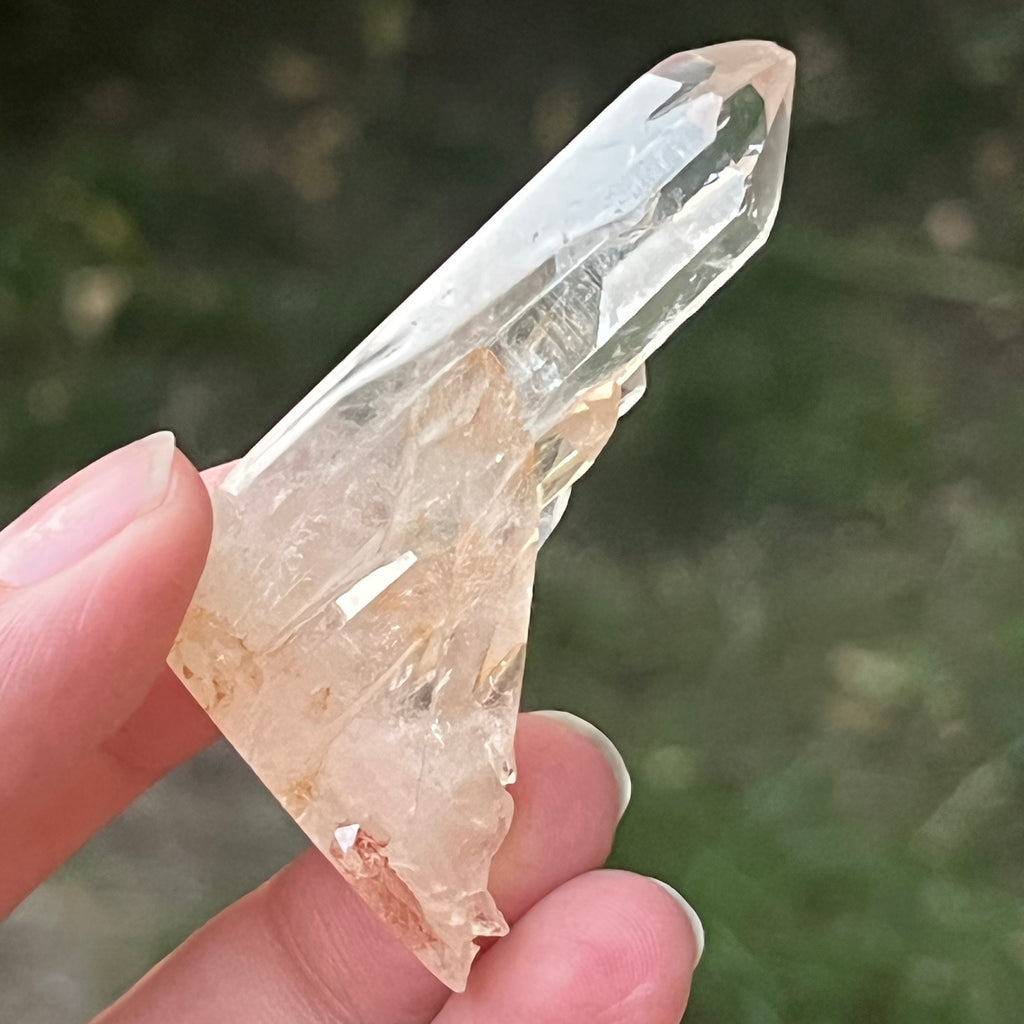 Cristal de cuarț cu incluziuni de goethit brun-portocaliu | Model 13, pietre semipretioase - druzy.ro 8 