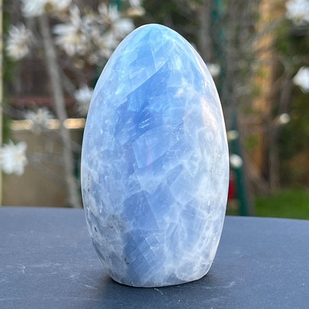 Calcit albastru structura forma libera din Madagascar model 6, druzy.ro, cristale 3