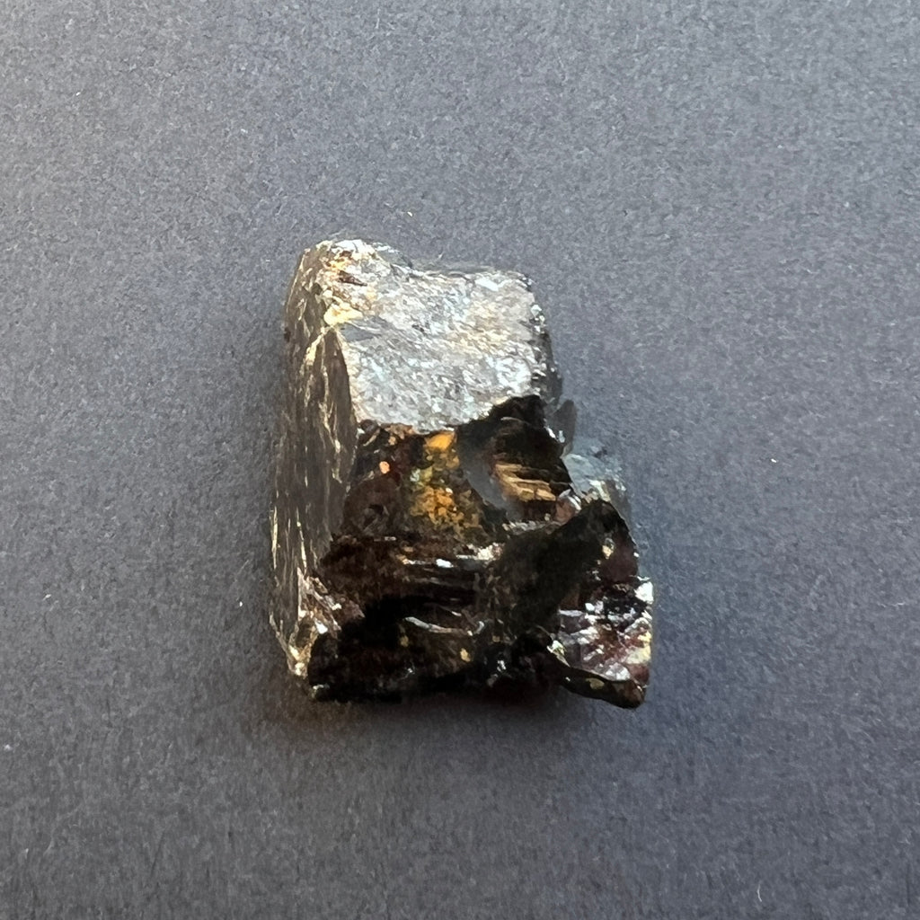 Shungit cristalizat Elite (Nobil) model 9, pietre semipretioase - druzy.ro 1 