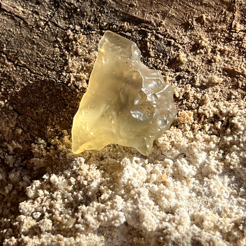 Tectita aurie, sticla desertului Libia piatra bruta model 5, calitate AAA, druzy.ro, cristale 1