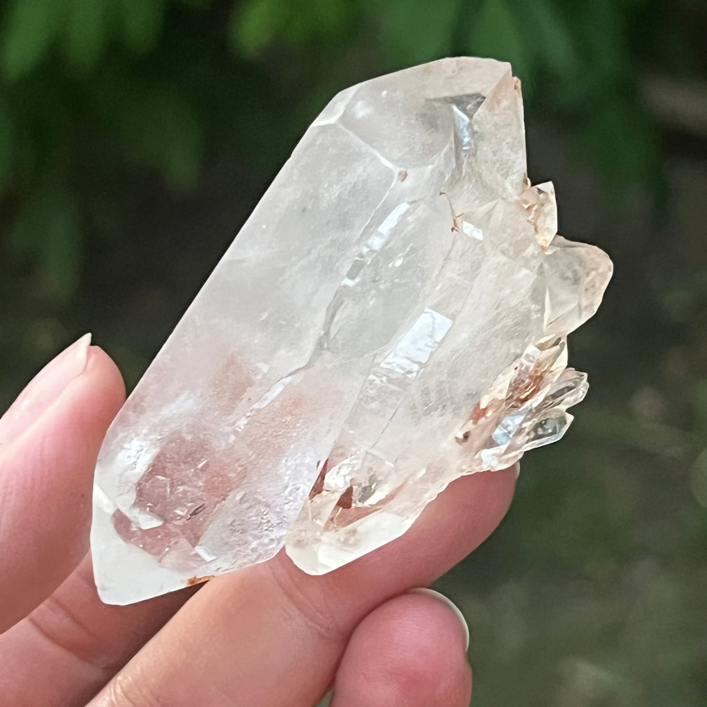 Cristal de cuarț cu incluziuni de goethit brun-portocaliu | Model 12, pietre semipretioase - druzy.ro 4 