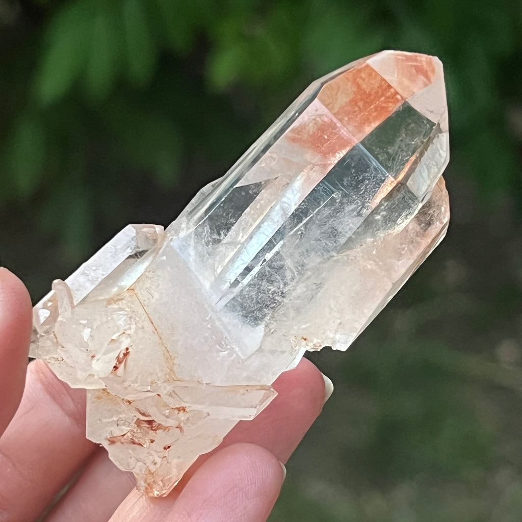 Cristal de cuarț cu incluziuni de goethit brun-portocaliu | Model 10, pietre semipretioase - druzy.ro 2 
