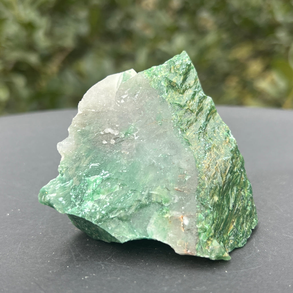 Jad verde piatra bruta model 44, pietre semipretioase - druzy.ro 6 