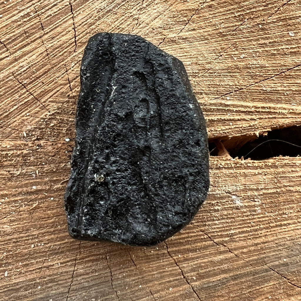 Tectita neagra, meteorit piatra bruta, tektit m6, druzy.ro, cristale 1