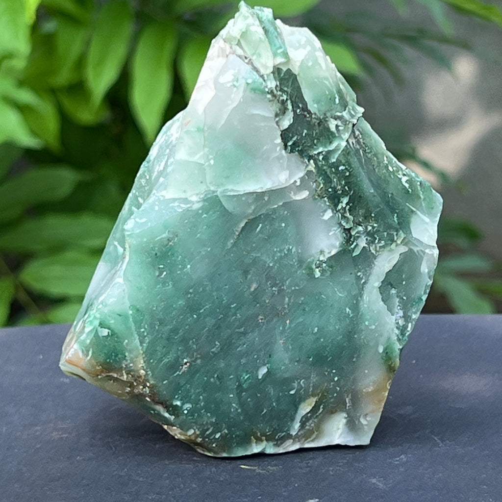 Jad verde piatra bruta model 1A, pietre semipretioase - druzy.ro 1 
