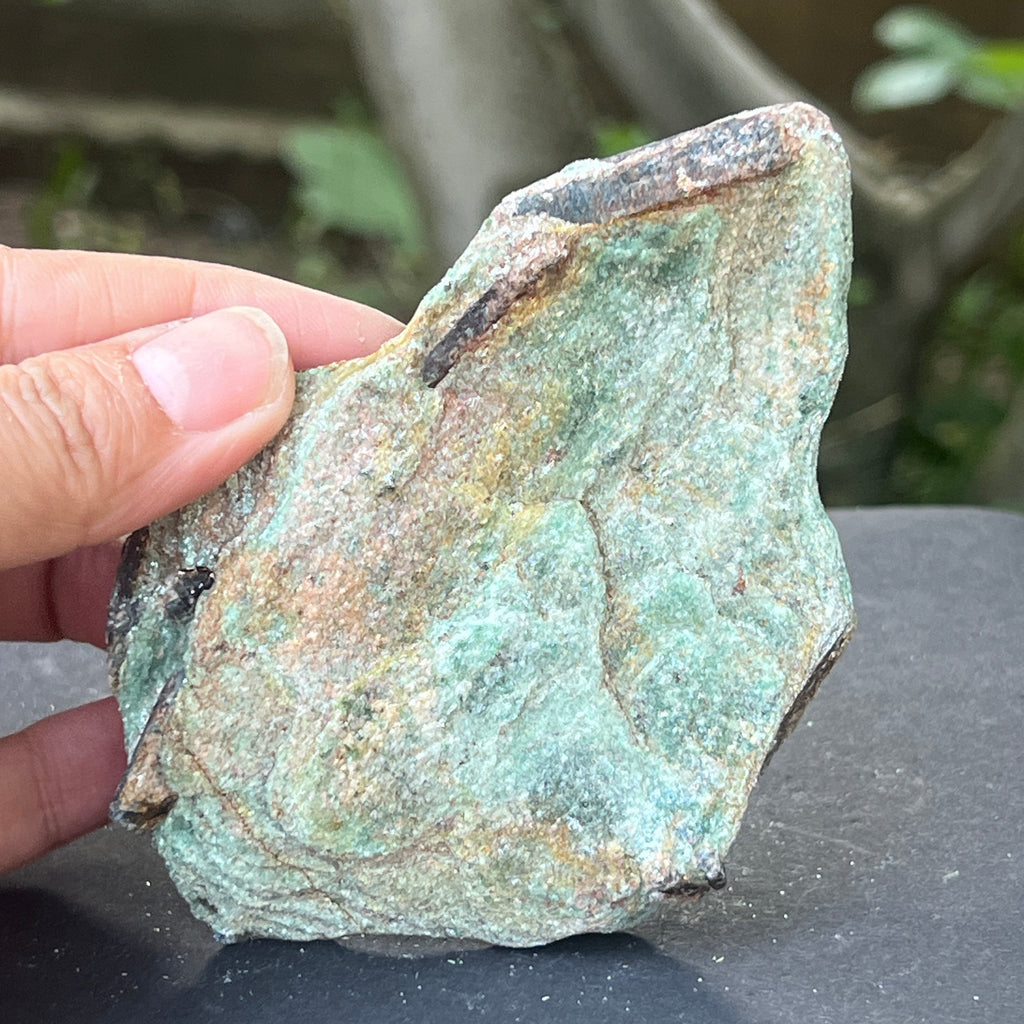 Kianit albastru (cianit) in fucsit piatra bruta m2, pietre semipretioase - druzy.ro 2 