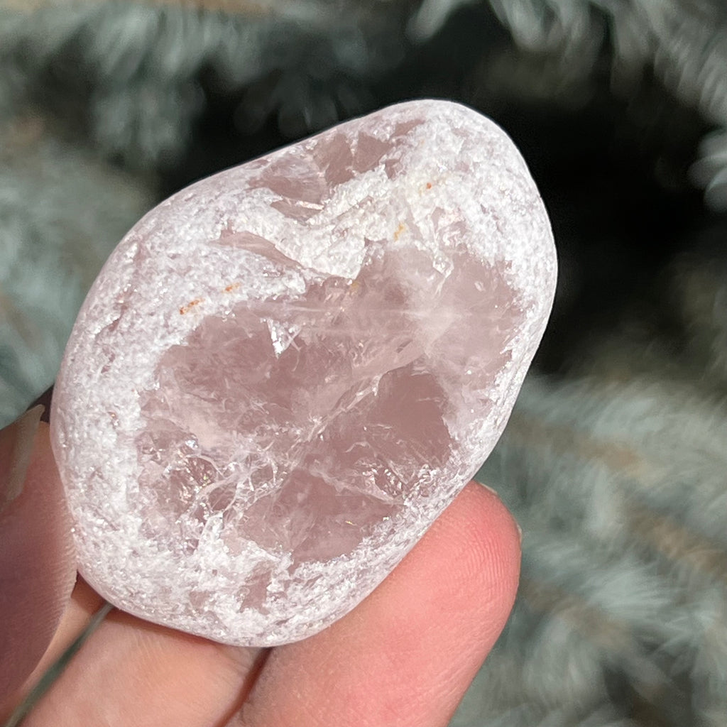 Ou Ema cuart roz, "piatra clarvazatorului", druzy.ro, cristale 3