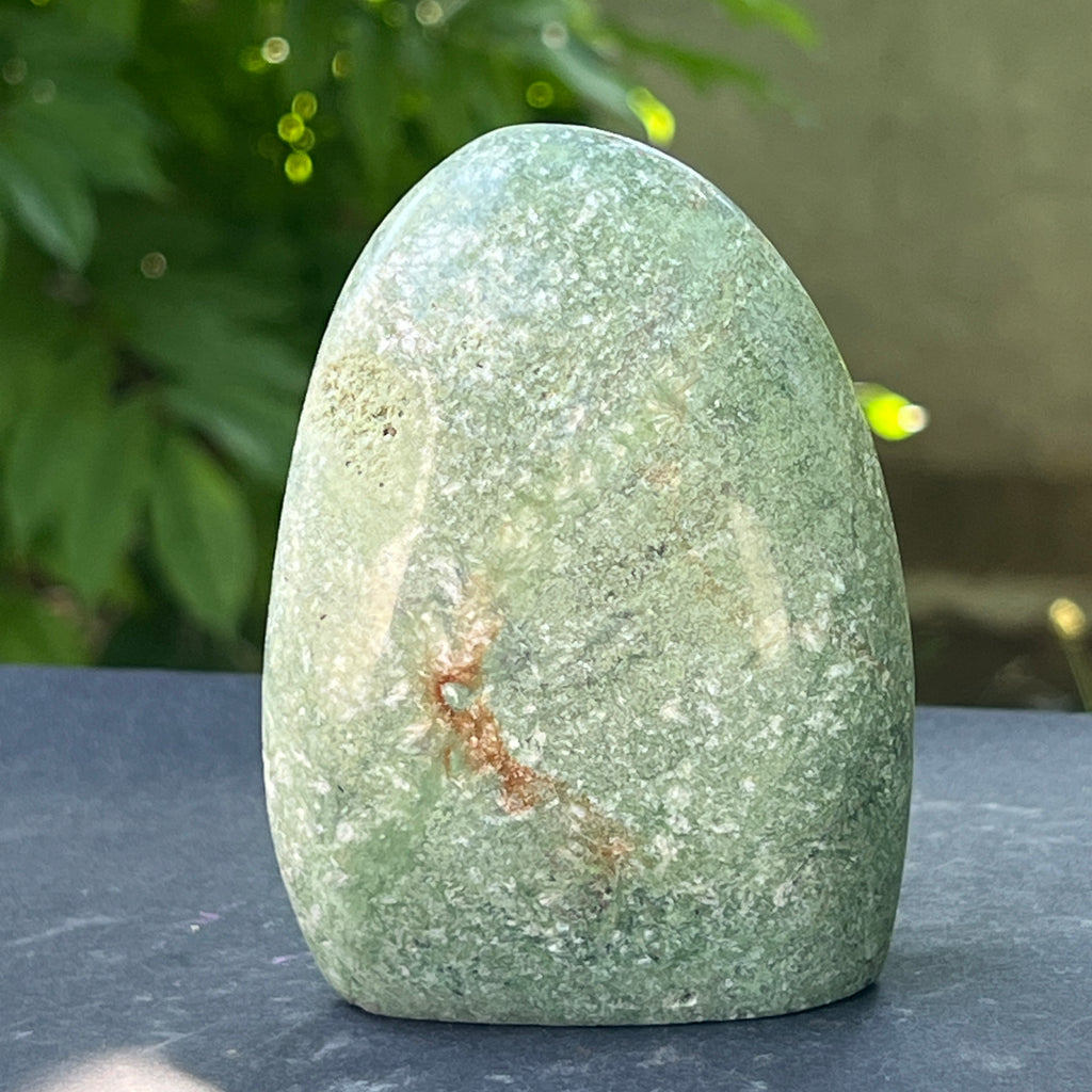 Sculptura crisopraz forma libera | Model L2, pietre semipretioase - druzy.ro 3 