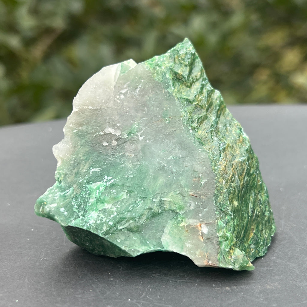 Jad verde piatra bruta model 44, pietre semipretioase - druzy.ro 2 