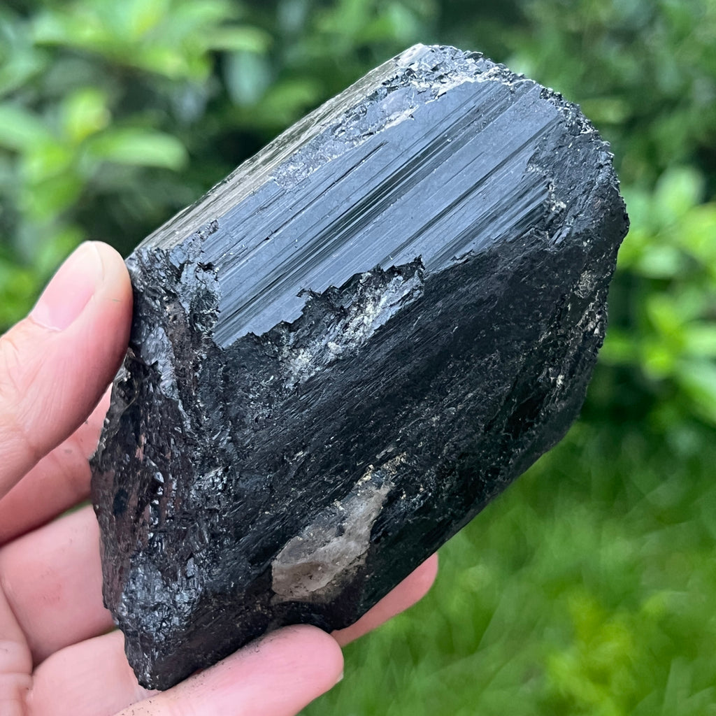 Turmalina neagra piatra bruta L15, pietre semipretioase - druzy.ro 1 