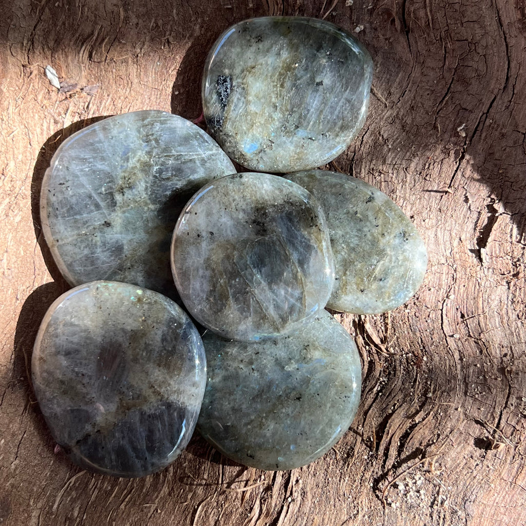 Labradorit palm stone 4-5 CM, druzy.ro, pietre semipretioase 2