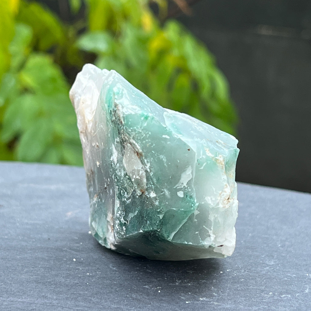 Jad verde piatra bruta model 8A, pietre semipretioase - druzy.ro 4 