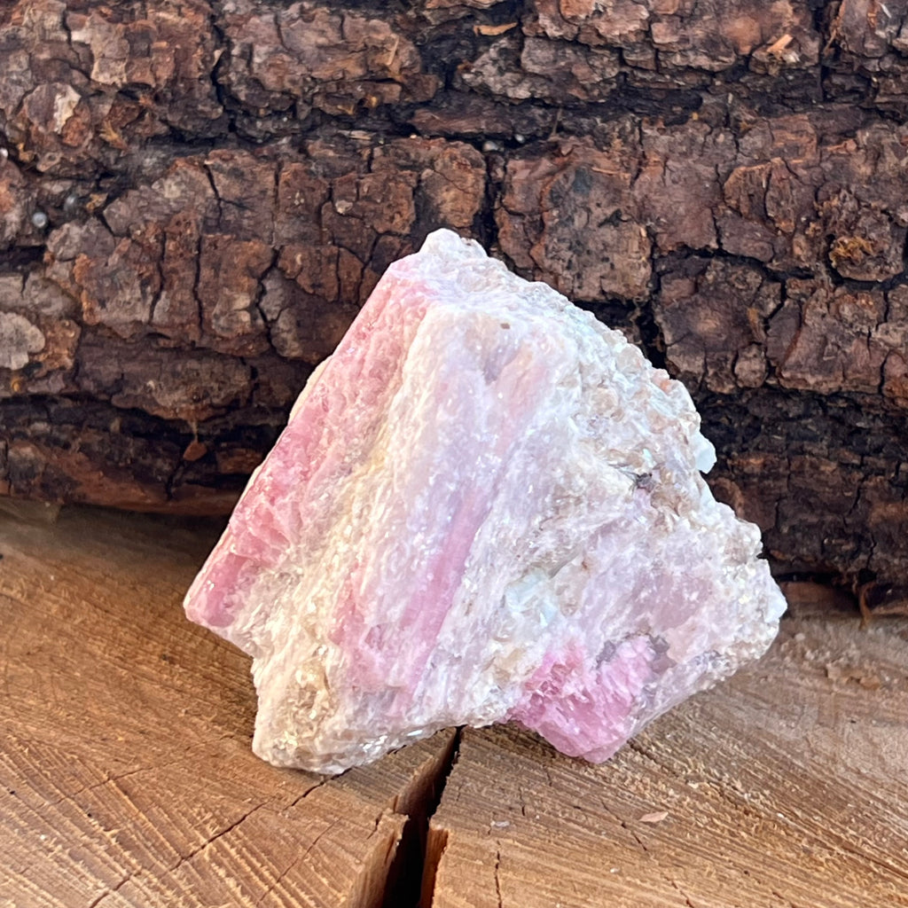 Turmalina roz bruta m5, druzy.ro, cristale 1