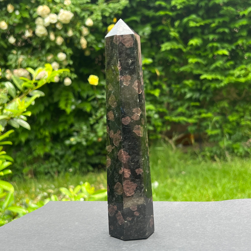 Obelisc turmalina neagra cu granat model 23, pietre semipretioase - druzy.ro 4 