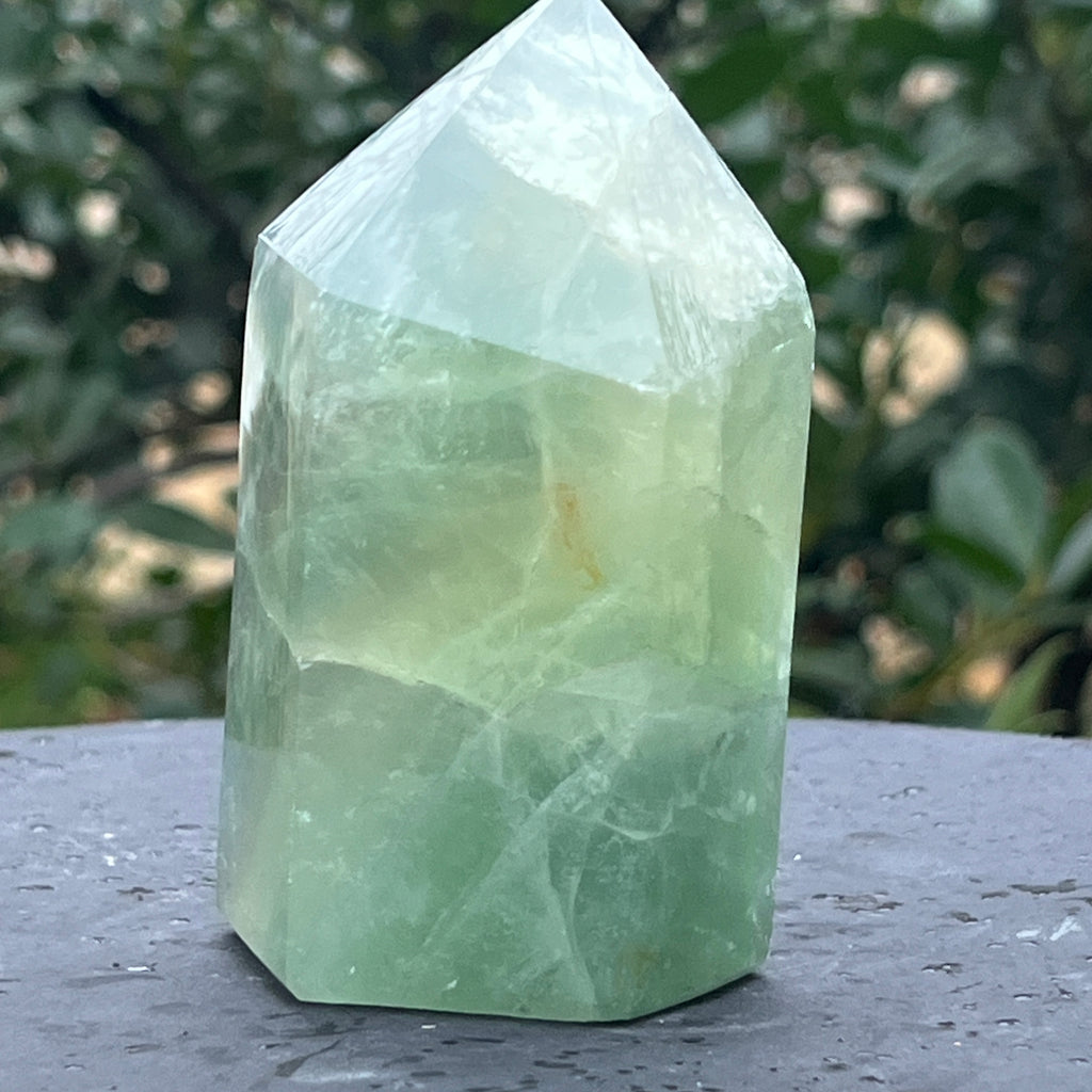 Obelisc fluorit verde model 23, pietre semipretioase - druzy.ro 6 