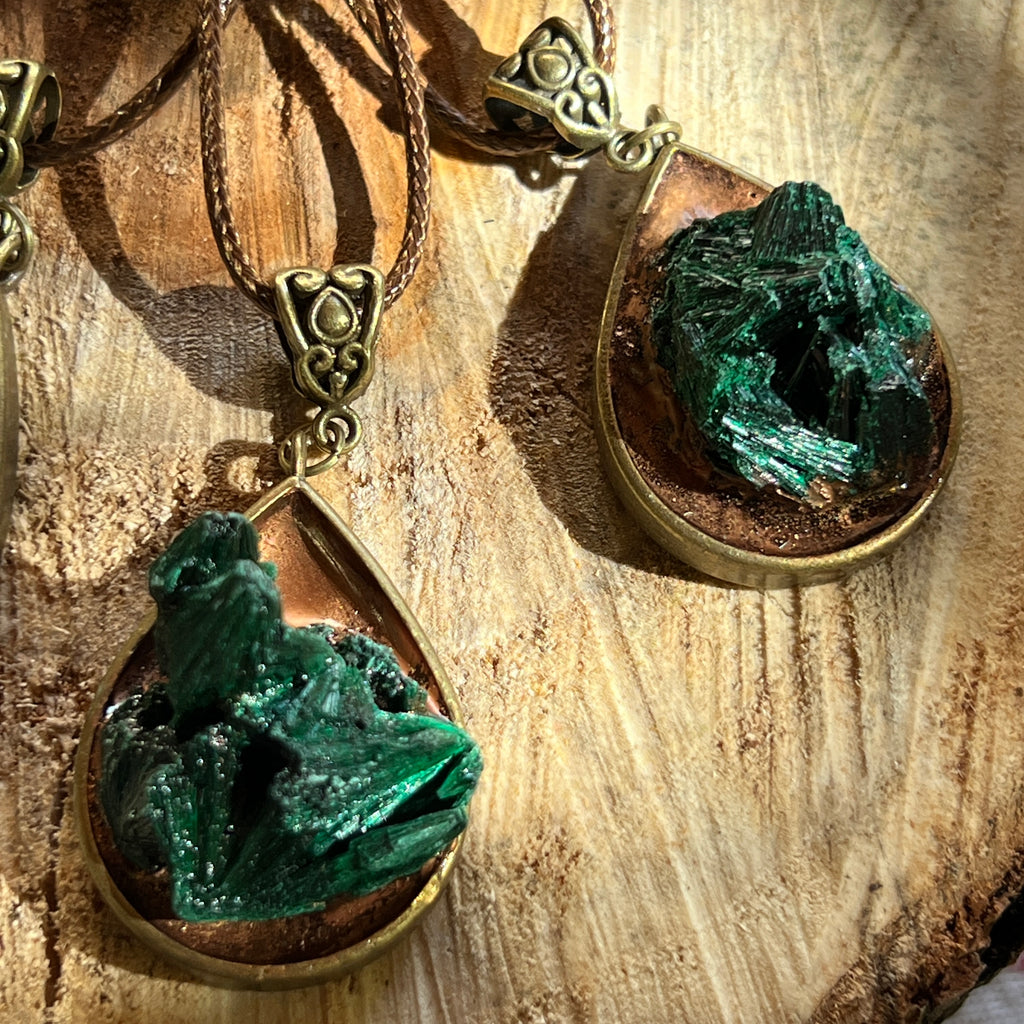 Colier pandantiv malachit matasos din Africa de Sud, pietre semipretioase - druzy.ro 3 