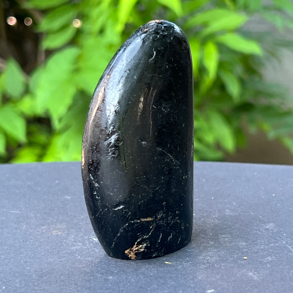 Turmalina neagra structura forma libera model 4a/5 din Madagascar, pietre semipretioase - druzy.ro 2 
