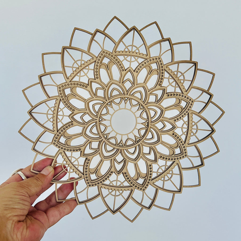 Decor perete Mandala 3D – artă sacrală pentru casă și spații de meditație, 25 cm, pietre semipretioase - druzy.ro 1 