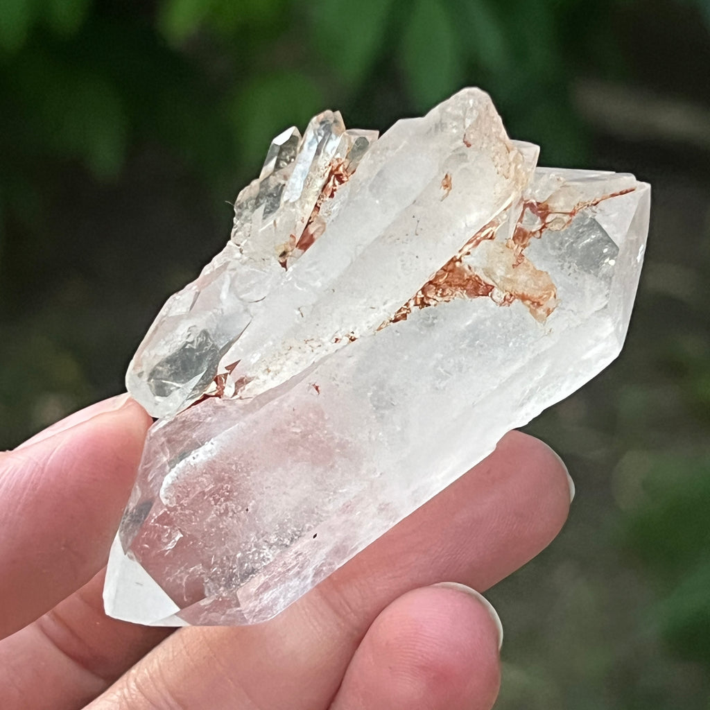 Cristal de cuarț cu incluziuni de goethit brun-portocaliu | Model 12, pietre semipretioase - druzy.ro 10 