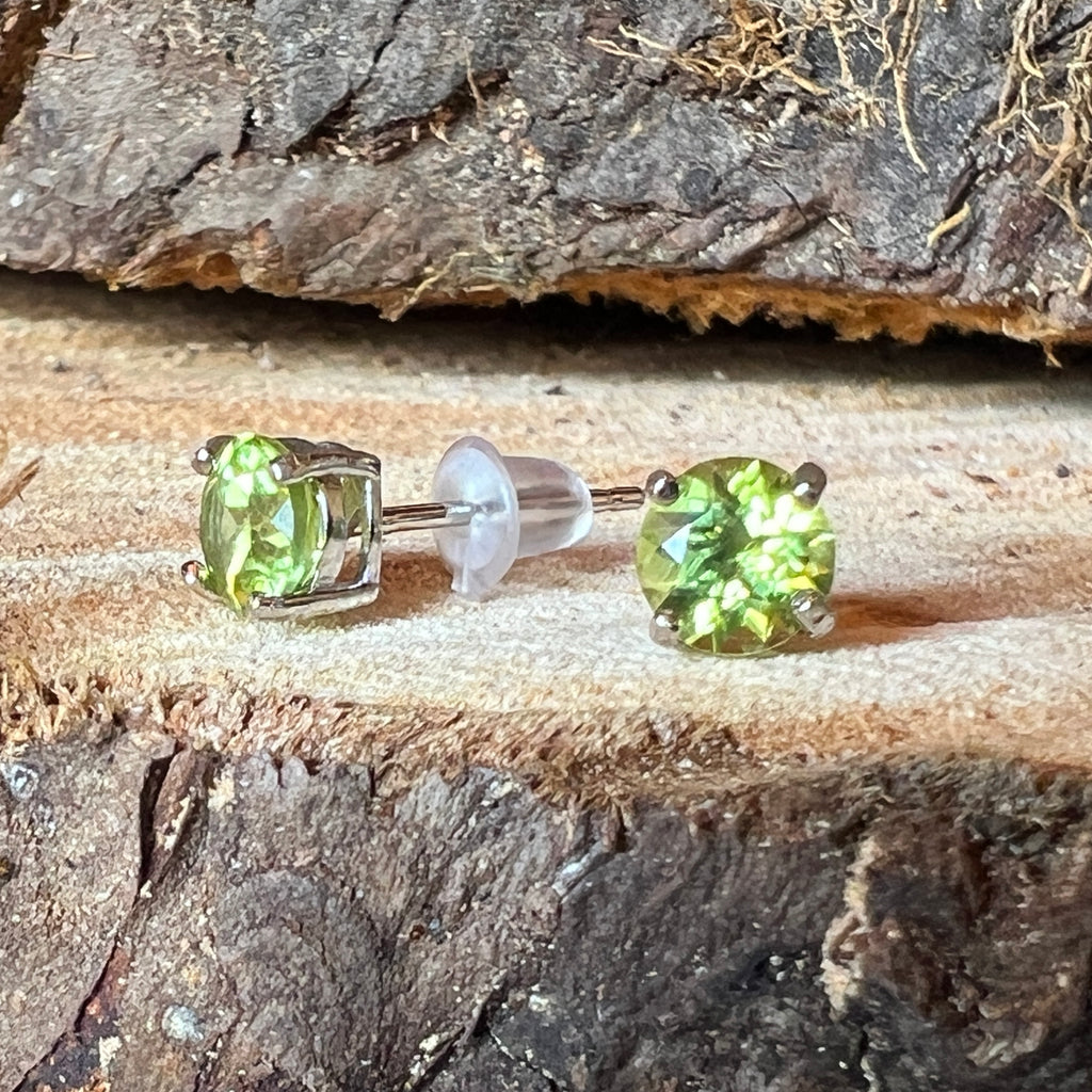 Cercei stud peridot 5 mm argint, pietre semipretioase - druzy.ro 2 