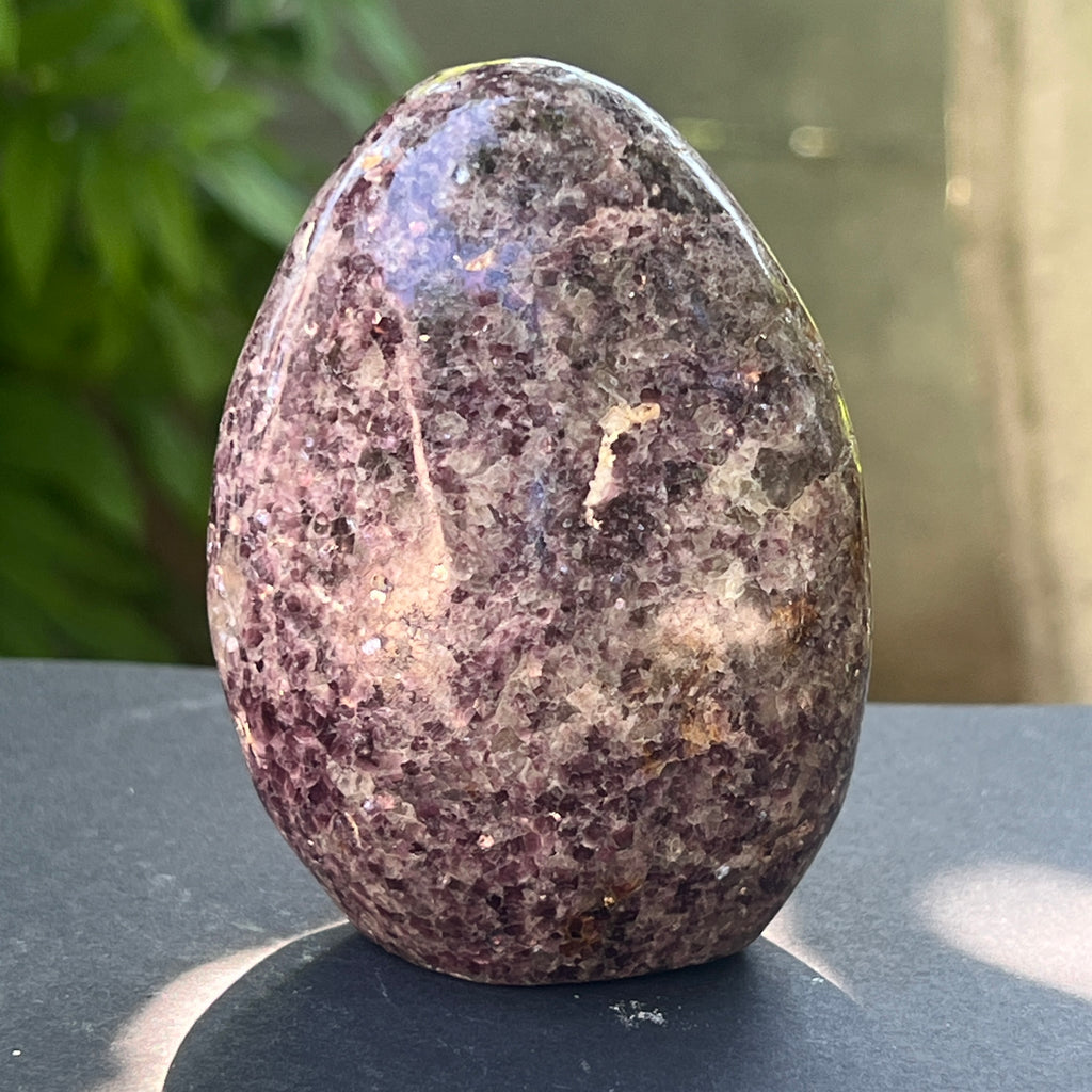 Sculptura Lepidolit forma libera | Model 1, pietre semipretioase - druzy.ro 3 