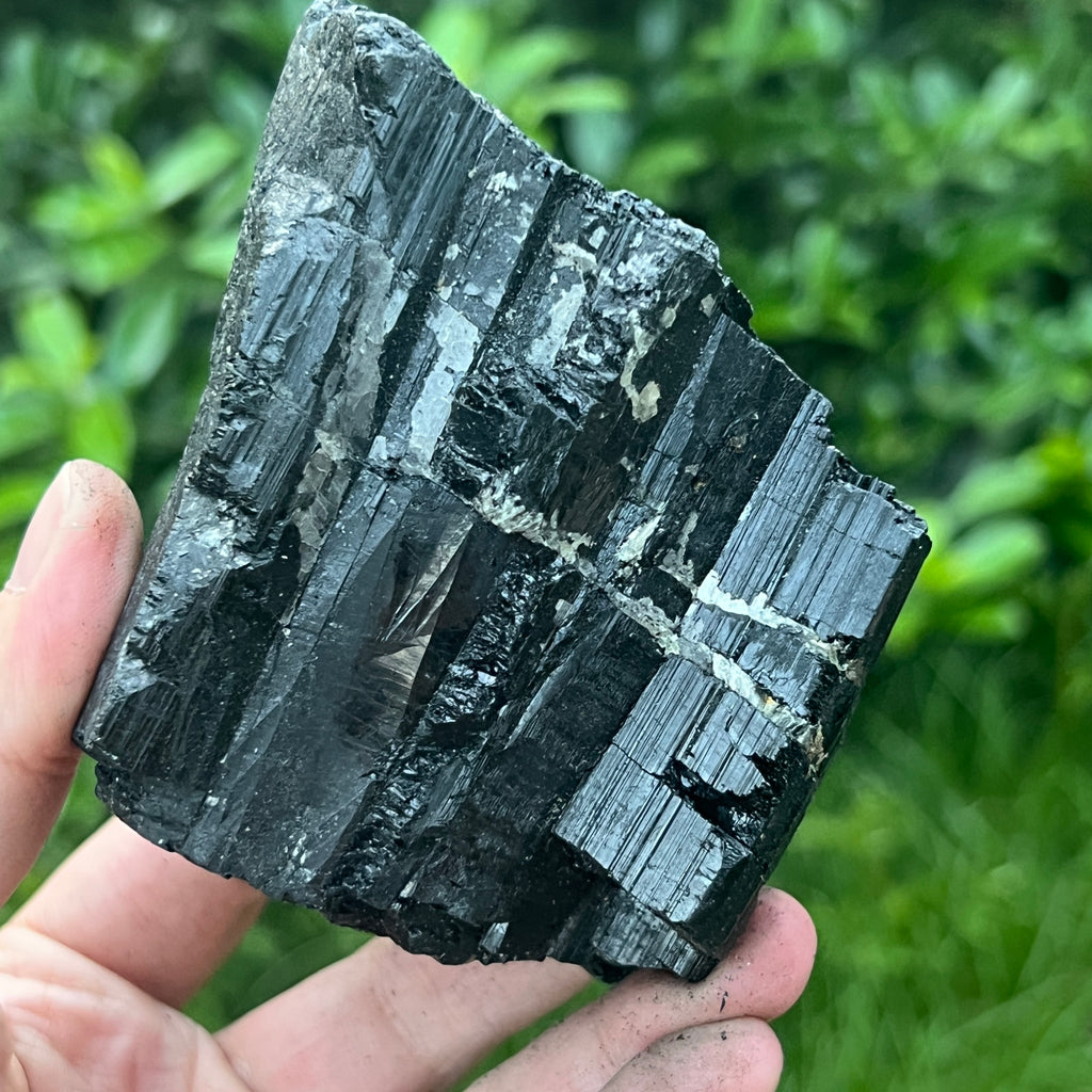 Turmalina neagra piatra bruta L18, pietre semipretioase - druzy.ro 1 