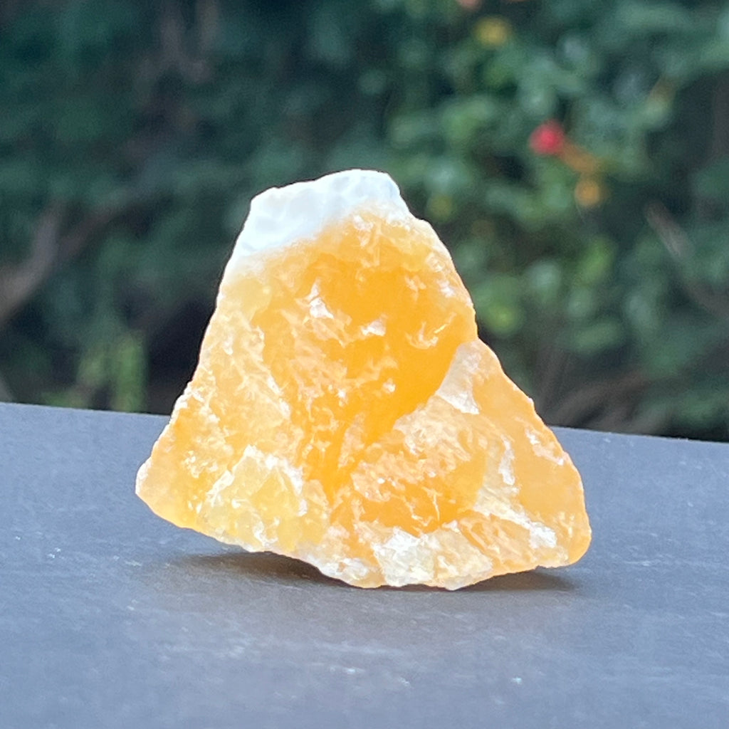 Calcit portocaliu piatra bruta, druzy.ro, cristale 6