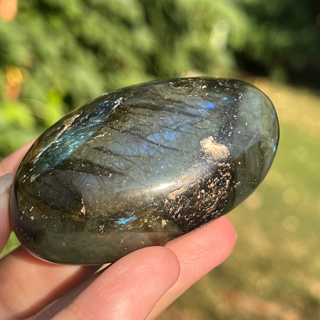 Labradorit palm stone m13, druzy.ro, cristale 4