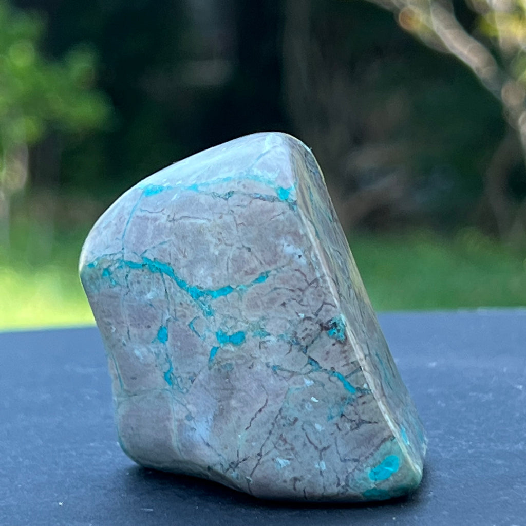 Shattuckite forma libera/palmstone m6, druzy.ro, cristale 1