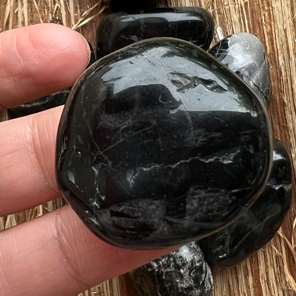 Onix negru piatra rulata/ palmstone, druzy.ro, cristale 2