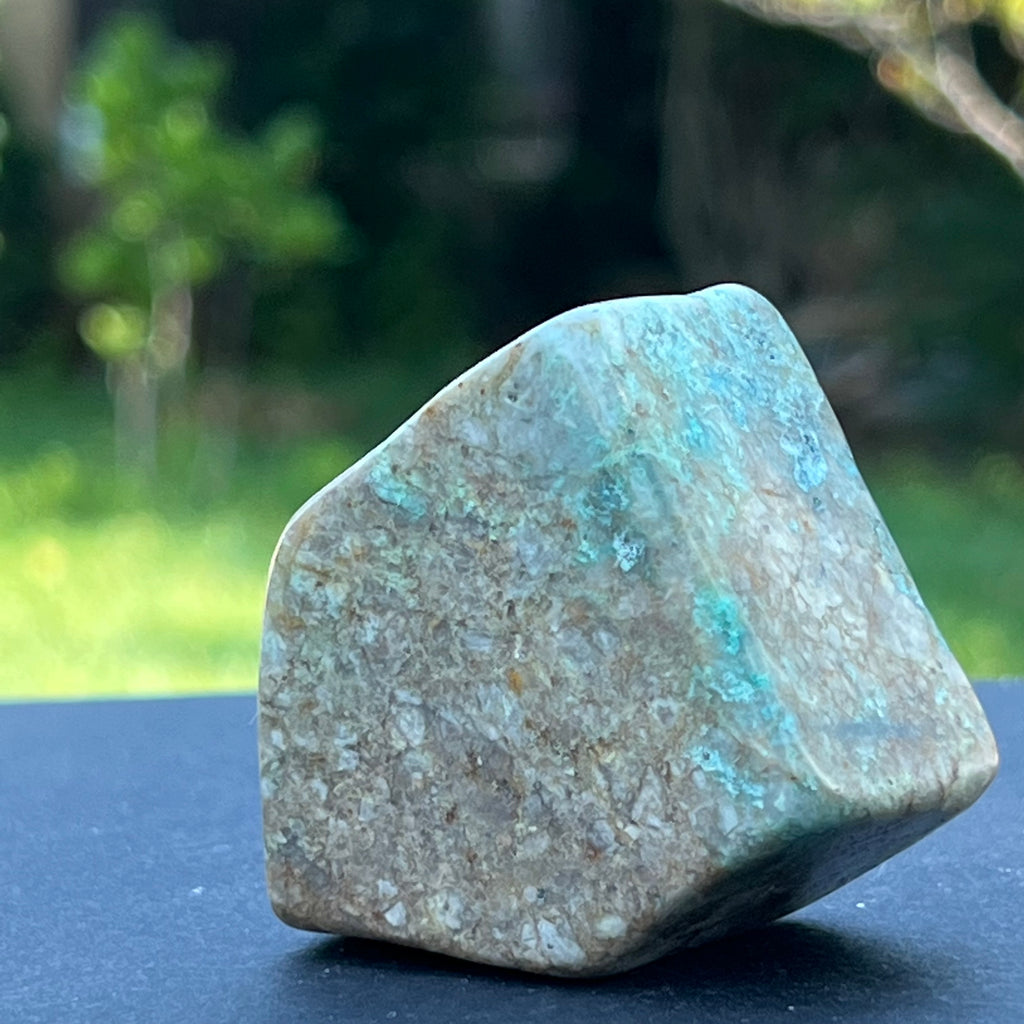 Shattuckite forma libera/palmstone m5, druzy.ro, cristale 2