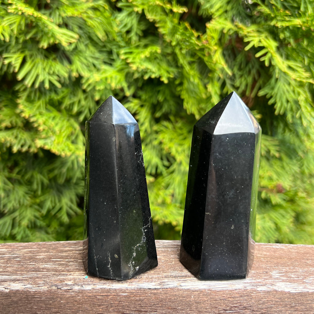 Obelisc/turn bazalt m3 8-8.5 * 4 cm, druzy.ro, cristale 1