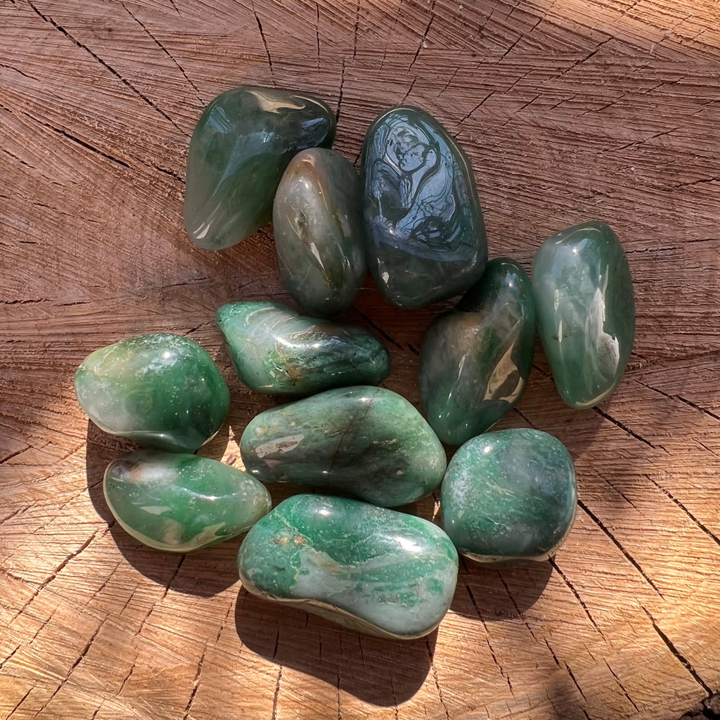 Calcedonie verde (mtrolit) piatra rulata mini, druzy.ro, cristale 5